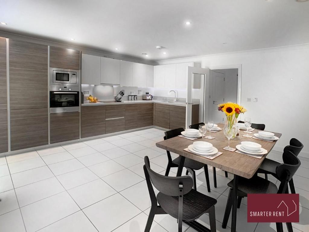 Maidenhead, Leander - 3 Bedroom - Parking & Garden ภายนอก รูปภาพ